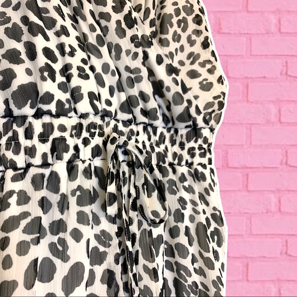 Leopard Print Romper - Picture 4 of 4